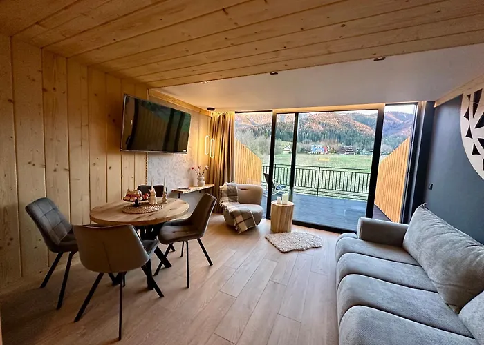 Pod Tatrami - Under The Tatras アパート ザコパネ