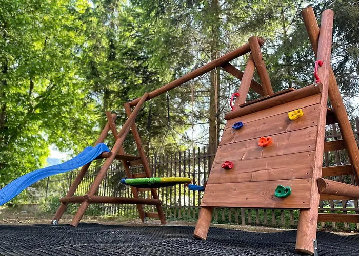 Pod Tatrami - Under The Tatras アパート ザコパネ